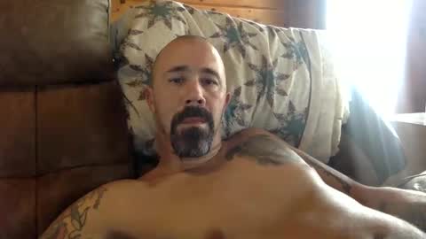 Snapshot of remington543 chatting on December 1, 4:32 pm remington543 online show from December 1, 4:32 pm