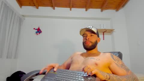 Snapshot of remy_sten chatting on October 19, 3:22 am Rmy Steen online show from October 19, 3:22 am