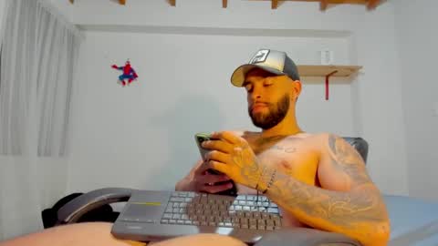 Snapshot of remy_sten chatting on October 6, 11:55 pm Rmy Steen online show from October 6, 11:55 pm