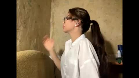 Hi Im Rena 18 years old online show from August 3, 7:31 pm