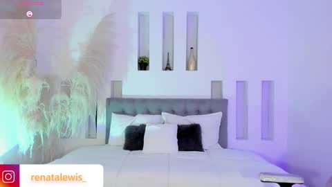 Snapshot of renata_lewis chatting on October 12, 9:13 am RENATA online show from October 12, 9:13 am