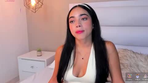 Renata Vale28 online show from January 15, 7:55 pm