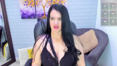 Snapshot of renataruiz_rr chatting on September 30, 12:15 pm online show from September 30, 12:15 pm
