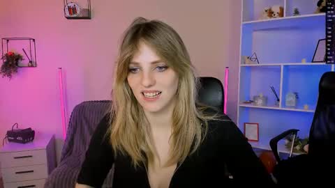 Sweet Renesmee online show from November 11, 9:55 am