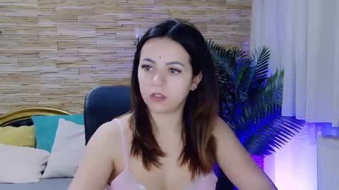 renesmesweet online show from February 27, 9:18 am