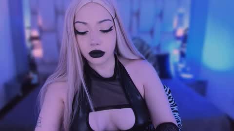 Reven  online show from February 20, 8:22 pm