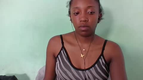 rhesa404090 online show from April 14, 3:15 pm