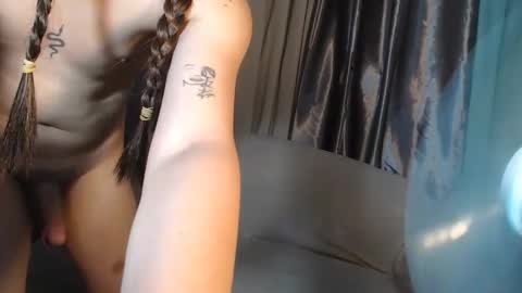 HI GUYS IM RHIAN PLEASE GIVE ME THUMBS UP online show from September 23, 7:24 am