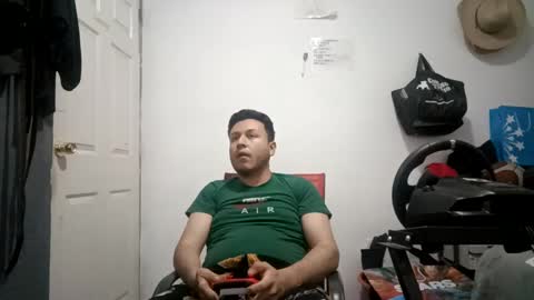 ricardogarcia21 online show from December 17, 8:12 am