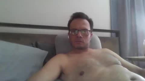 ricardoozbaldo online show from March 15, 6:33 pm