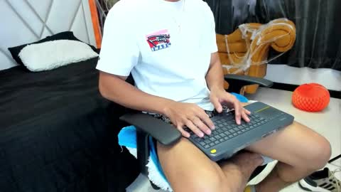 richar_voller online show from October 25, 1:55 pm