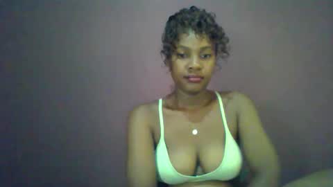 ricie001 online show from April 8, 12:41 pm