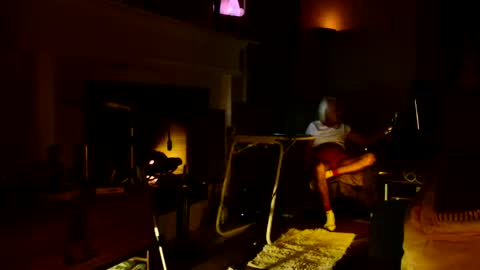 PINK HOLE TWINK online show from April 24, 4:03 am