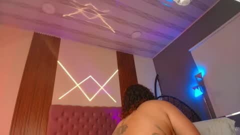 Riha  online show from November 8, 1:58 pm