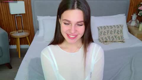 Rihanna online show from November 7, 6:10 pm