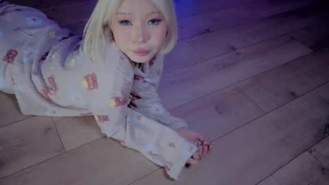 rileymee online show from November 10, 4:48 am