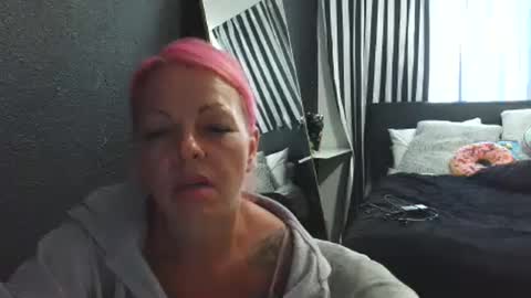 rileyraerhoads online show from September 21, 10:25 pm