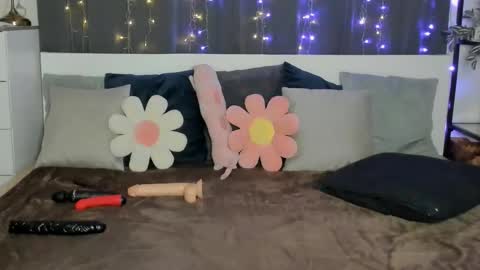 Emily online show from December 2, 12:03 pm