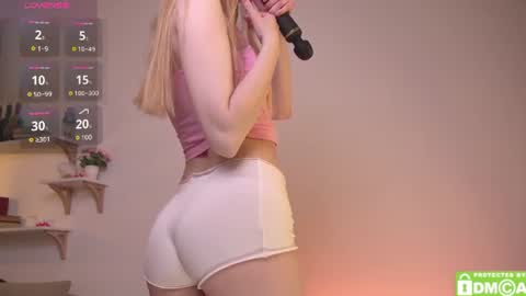 My friends call me Vivi or Rina online show from June 20, 5:35 am