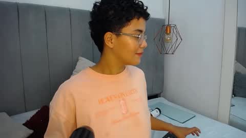 rio_valencia online show from September 18, 5:22 am