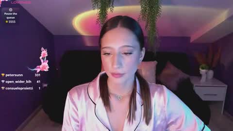 Snapshot of rioestrella chatting on September 12, 3:25 pm Emilia online show from September 12, 3:25 pm