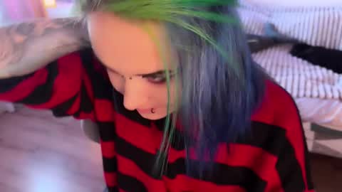 Snapshot of ripper_66 chatting on October 3, 1:52 pm   DianaBrite            fansl y online show from October 3, 1:52 pm