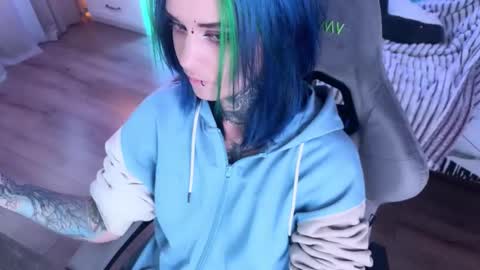 Snapshot of ripper_66 chatting on October 1, 1:43 pm   DianaBrite            fansl y online show from October 1, 1:43 pm
