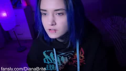 Snapshot of ripper_66 chatting on February 21, 3:32 pm   DianaBrite            fansl y online show from February 21, 3:32 pm