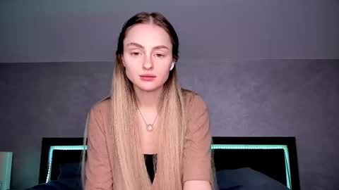 Snapshot of rita_orra chatting on March 3, 1:01 pm Rita online show from March 3, 1:01 pm