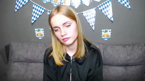 ritakiskis online show from September 30, 9:36 pm