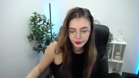 ritaneer online show from February 4, 9:02 am