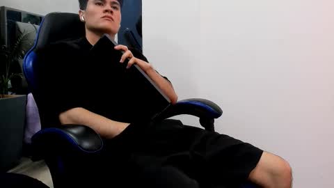 Roan Birkin online show from October 7, 11:34 pm