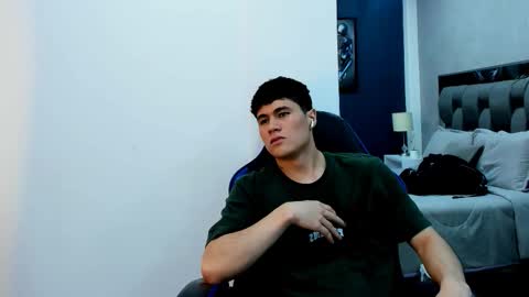 Roan Birkin online show from November 24, 7:23 pm