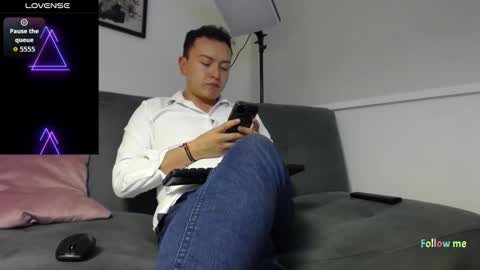 Robert online show from October 27, 12:54 am