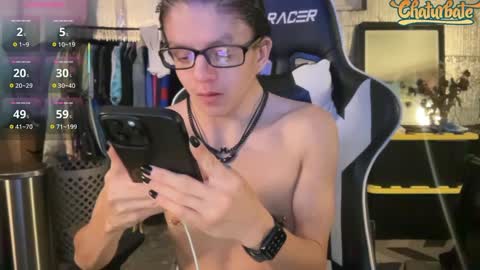 Snapshot of robertcicijr21 chatting on September 17, 12:14 am Robert Cici Jr. online show from September 17, 12:14 am