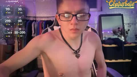 Snapshot of robertcicijr21 chatting on October 18, 12:04 am Robert Cici Jr. online show from October 18, 12:04 am