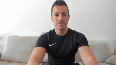 roberto4ever online show from May 11, 5:47 am