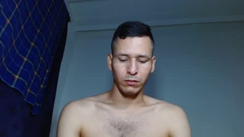 Snapshot of robinhotsexy chatting on January 22, 5:37 am robinhotsexy online show from January 22, 5:37 am