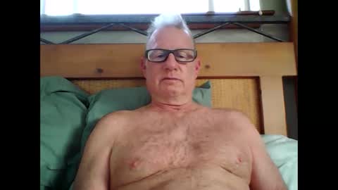 robo0000 online show from March 23, 2:44 pm