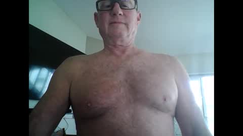 robo0000 online show from March 25, 4:25 pm