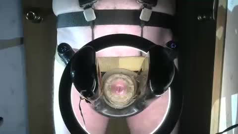 Snapshot of robodickmilker chatting on October 23, 10:21 pm Robodickmilker online show from October 23, 10:21 pm
