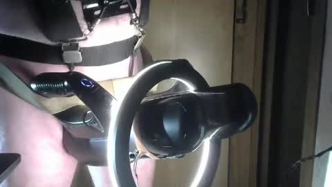 Snapshot of robodickmilker chatting on October 3, 11:57 pm Robodickmilker online show from October 3, 11:57 pm