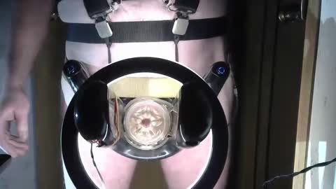 Snapshot of robodickmilker chatting on March 7, 9:27 pm Robodickmilker online show from March 7, 9:27 pm