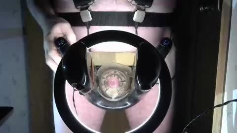 Snapshot of robodickmilker chatting on February 25, 8:53 pm Robodickmilker online show from February 25, 8:53 pm
