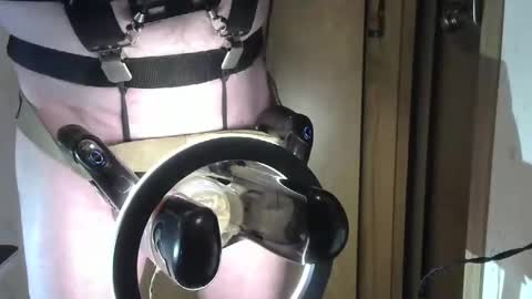 Snapshot of robodickmilker chatting on January 3, 3:05 am Robodickmilker online show from January 3, 3:05 am