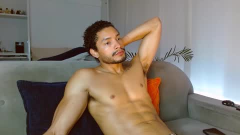 roby_millerr online show from March 4, 6:18 pm