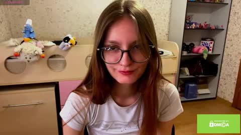 robynsentinella online show from February 20, 2:33 am