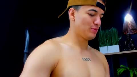 rocco_santos online show from April 11, 6:23 pm