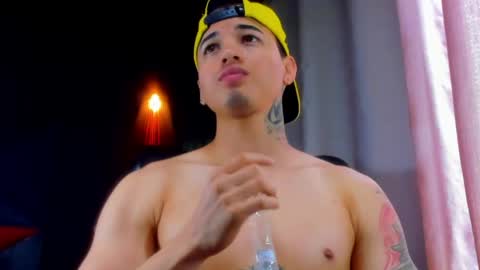 rocco_santos online show from May 23, 6:04 pm