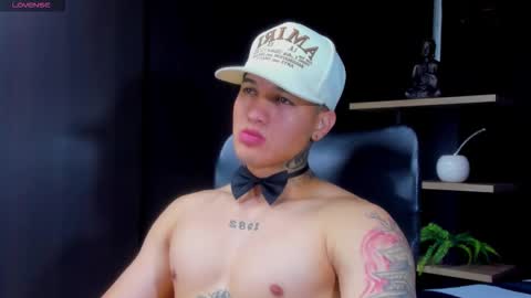 rocco_santos online show from February 14, 7:05 pm